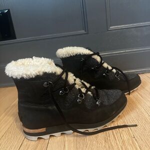 SOREL Sneakchic Alpine Boot